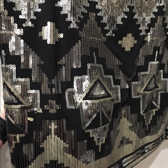 🚨SOLD🚨Express Aztec sequin skirt - Picture 3 of 3
