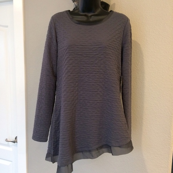 Vera Wang Tops - NEW Simply Vera Vera Wang Top