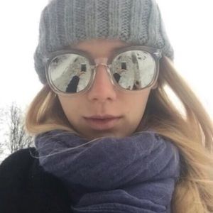 Clear mirrored trendy sunglasses
