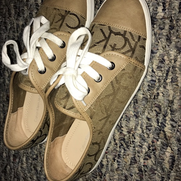 Calvin Klein size 8