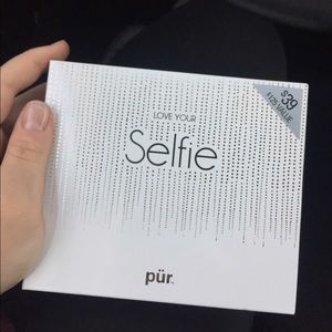 Pür Love Your Selfie