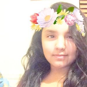 Meet your Posher, Dalia