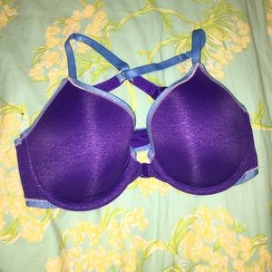 Victoria's Secret T-shirt Demi Bra