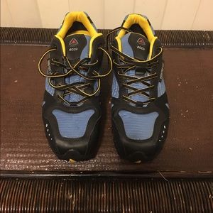 NEVER WORN Ecco Gore-Tex Shoe