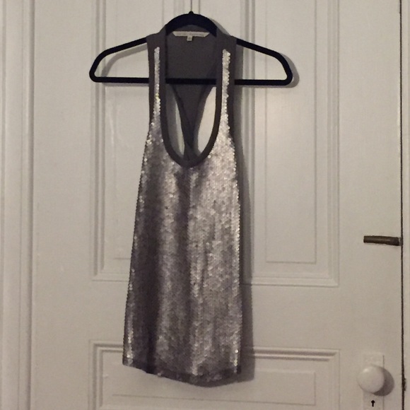 Gray sequence razorback top