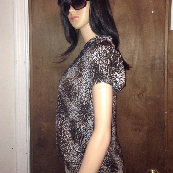 💥Halo Leopard Print Top💥 - Picture 7 of 8