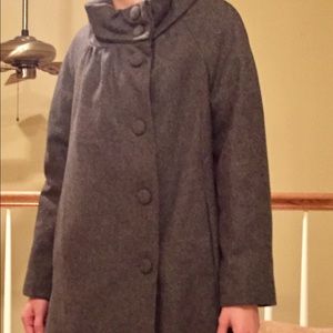 Beautiful maternity gray coat!