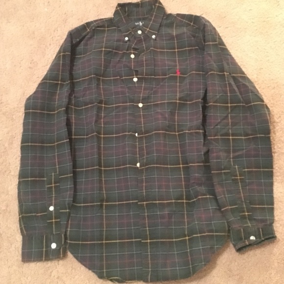 Men's medium long sleeve button down Polo