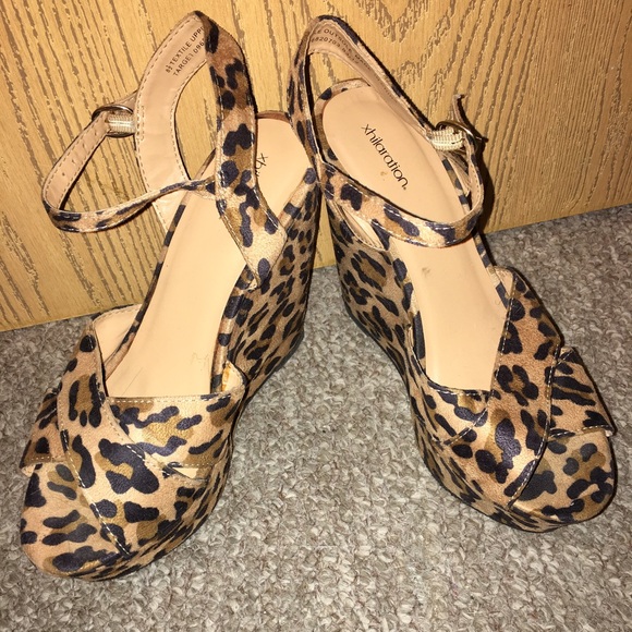 ⭐️Half Off Flash Sale! Strappy Leopard Wedges⭐️