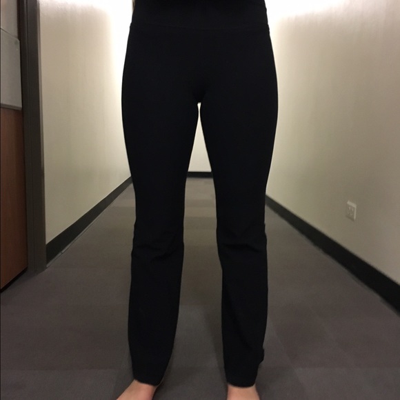 Lululemon flare yoga pants - Picture 2 of 3