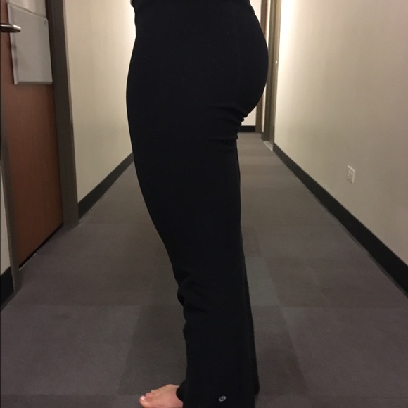 Lululemon flare yoga pants - Picture 3 of 3