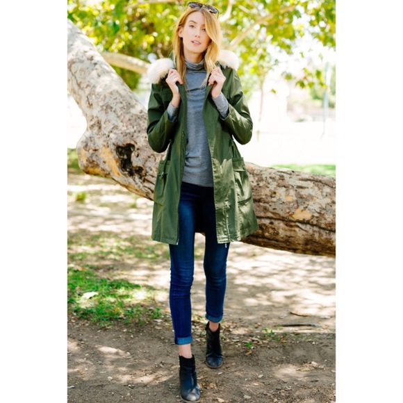 LAST ONE!! Faux Fur Hooded Jacket - Picture 3 of 3