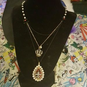 Betsey Johnson London engagement necklace crown