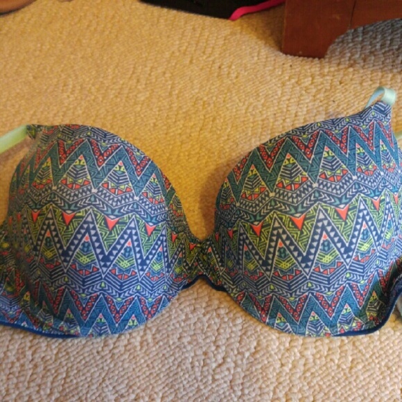 Vs bra