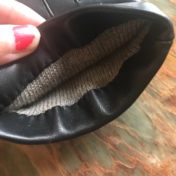 ❌sold❌Coach black leather gloves Sz 8 xmas Gift - Picture 4 of 4