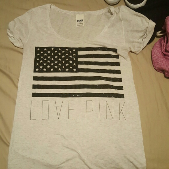 Vs pink shirt
