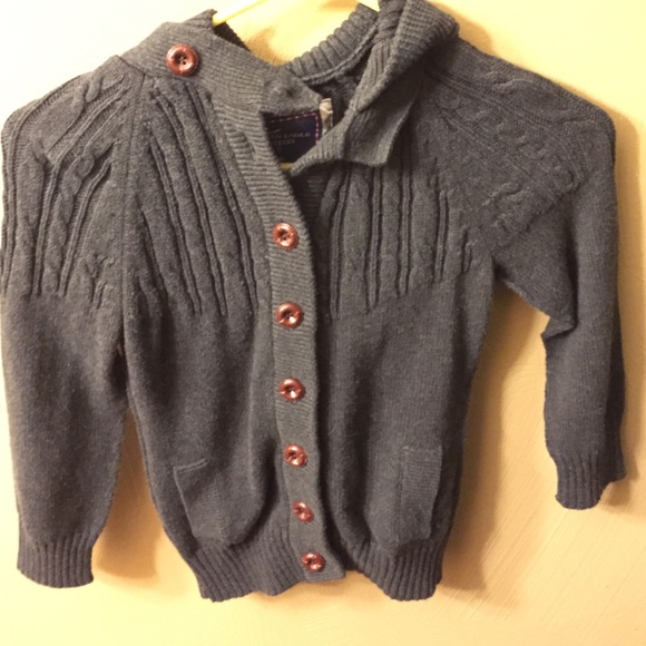 American eagle sweater