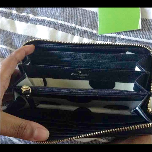 Kate Spade Cedar Wallet - Picture 3 of 4