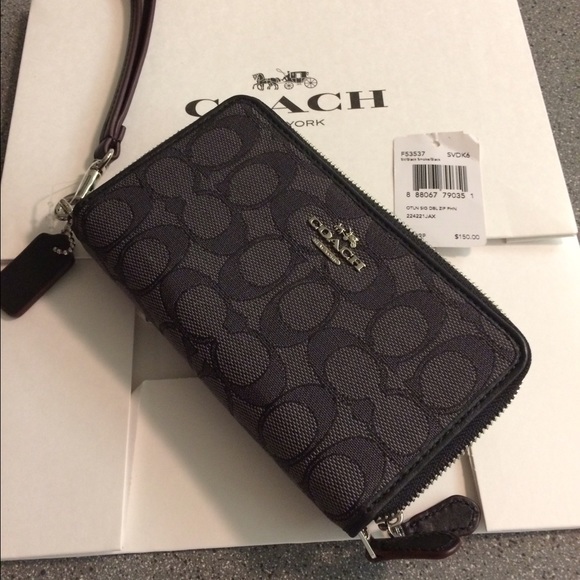 Coach Handbags - Coach wallet