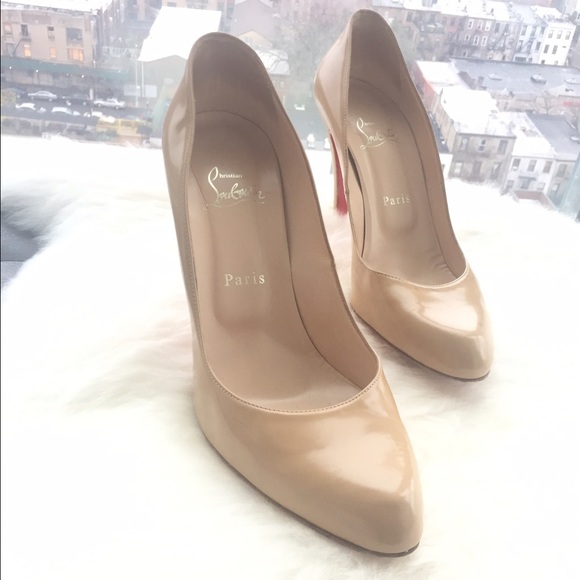Nude Christian Louboutin pump. Authentic.