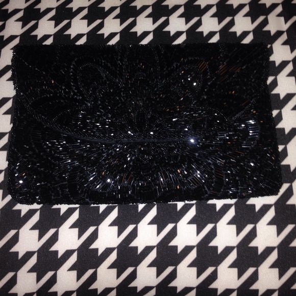 Fully Beaded Glam Clutch Black