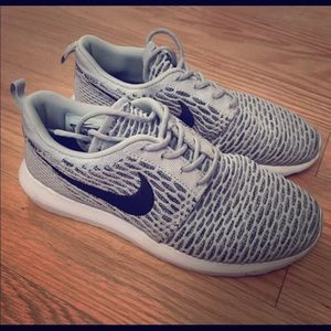 Nike Roshe Flynit