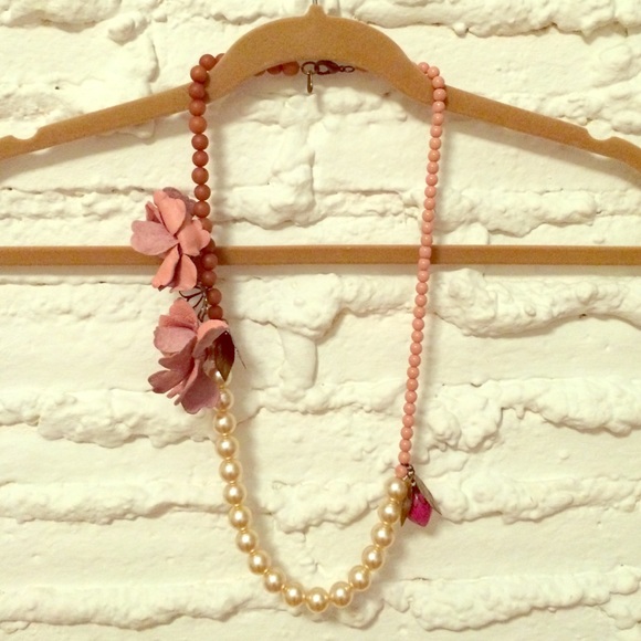Anthropologie Jewelry - {anthro} Secret Garden Rosette Necklace