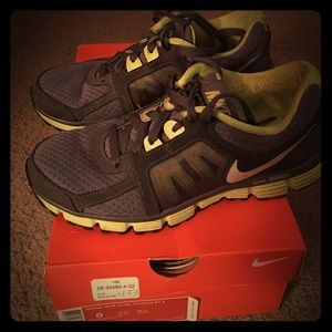 WMNS NIKE DUAL FUSION ST 2