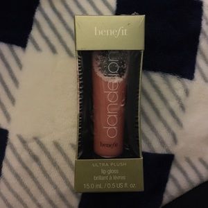 Benefit Lip Gloss
