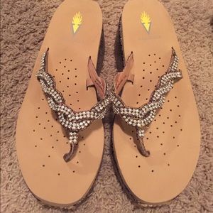 Brand New Volatile Tan Sparkly Sandals - Sz 7