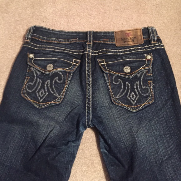 MEK dark wash capris