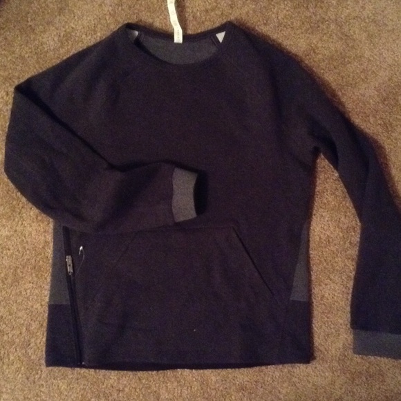 Lulu lemon sweatshirt