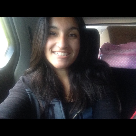 Meet your Posher, Leila - Picture 1 of 1