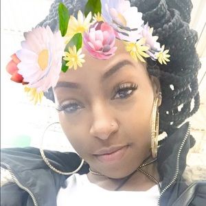 Meet your Posher, Crystal