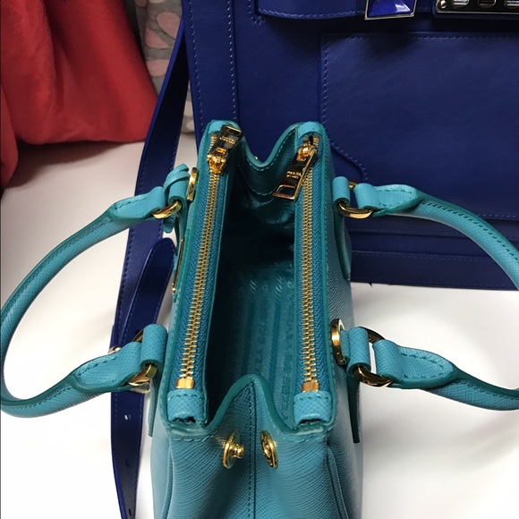 Prada❤️Sold❤️❌❌❌❌❌❌⭕️ - Picture 4 of 4