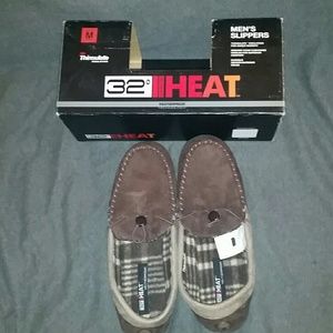 NWT Men's Slippers - Thinsulate, by 3M