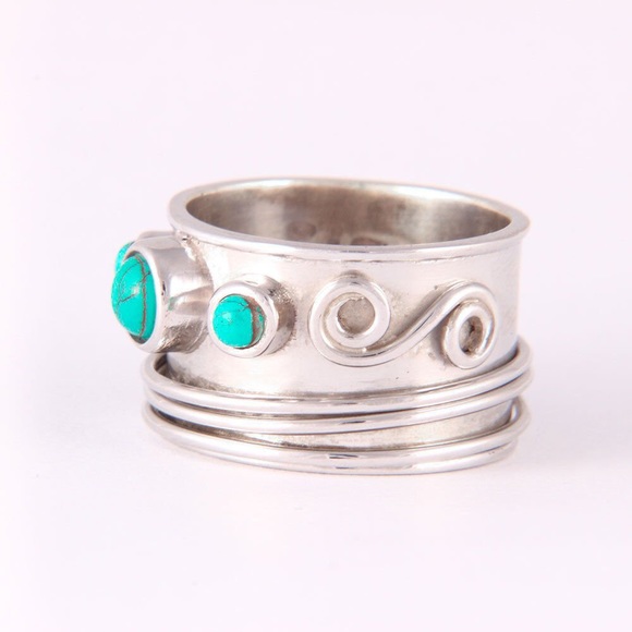 Jewelry, ring - Picture 2 of 3