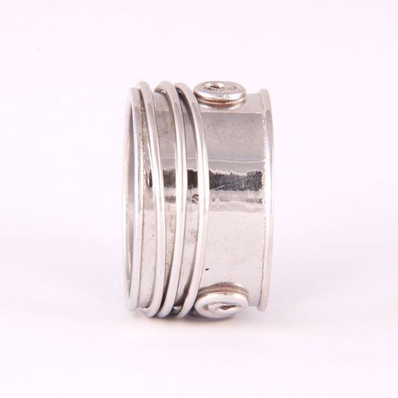 Jewelry, ring - Picture 3 of 3