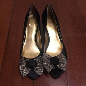 Nine West Peep toe mini heels