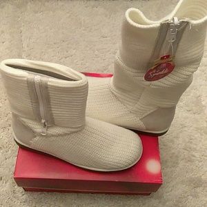 SO Knitted Boots