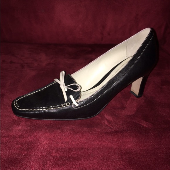 PRICE DROP $30 ANN TAYLOR PUMPS - Picture 4 of 4