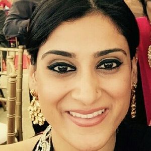 Meet your Posher, Beenal