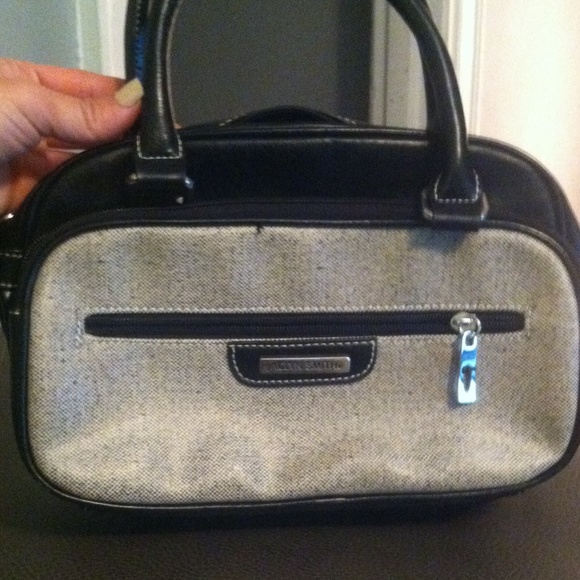 Jackln Smith small hand bag