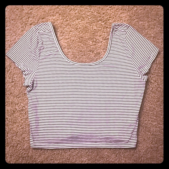 American Eagle Crop Top