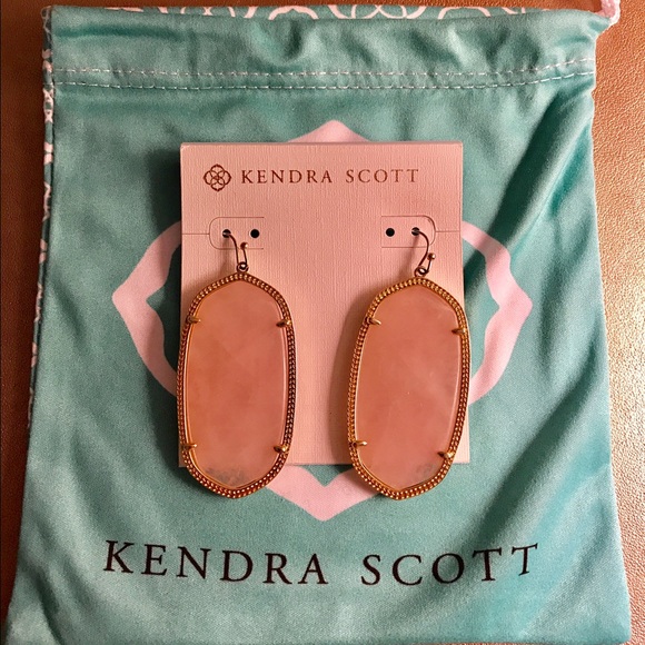 Kendra Scott Danielle Earrings in Rose Quartz