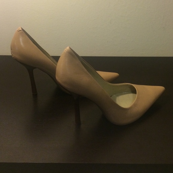 Tan stiletto heels - Picture 3 of 3