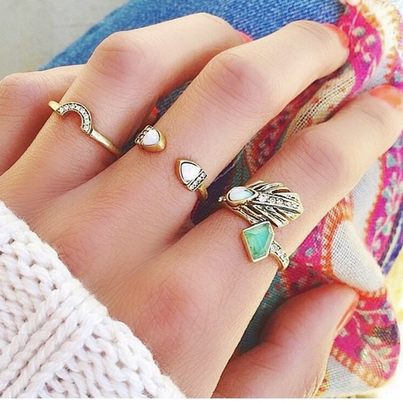 hwl boutique Jewelry - Emerald Fashion Ring.