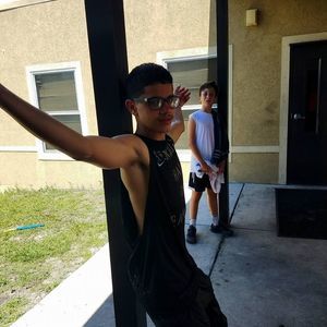 Meet your Posher, Derrick