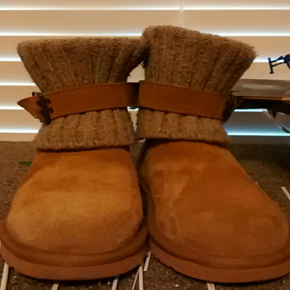 NWOT UGG Boots Cambridge Final price