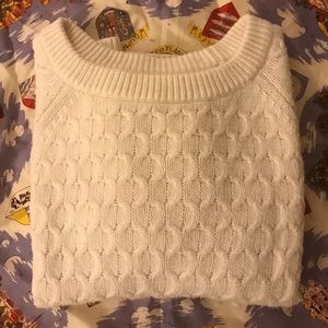 Honeycomb knit sweater. Perfect for holidays! 🎄✨